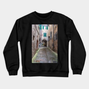 Siena narrow street view Crewneck Sweatshirt